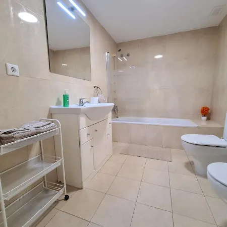 Urbanization La Maestranza, Puerto Banus, Nueva Andalucia Apartment *
